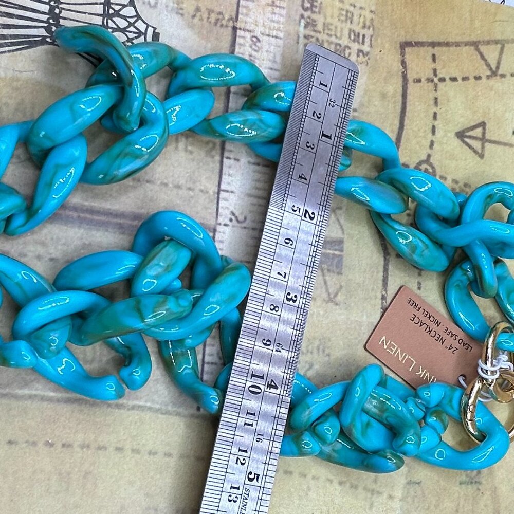 New Pink Linen Designer Chunky Lucite Acrylic Turquoise Blue Chain Neckl… - Picture 8 of 8
